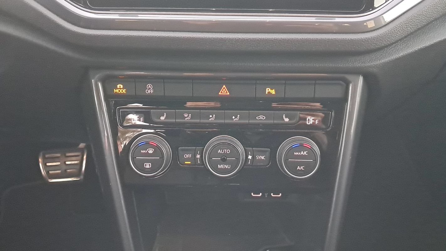 Volkswagen T-Roc - Photo 13