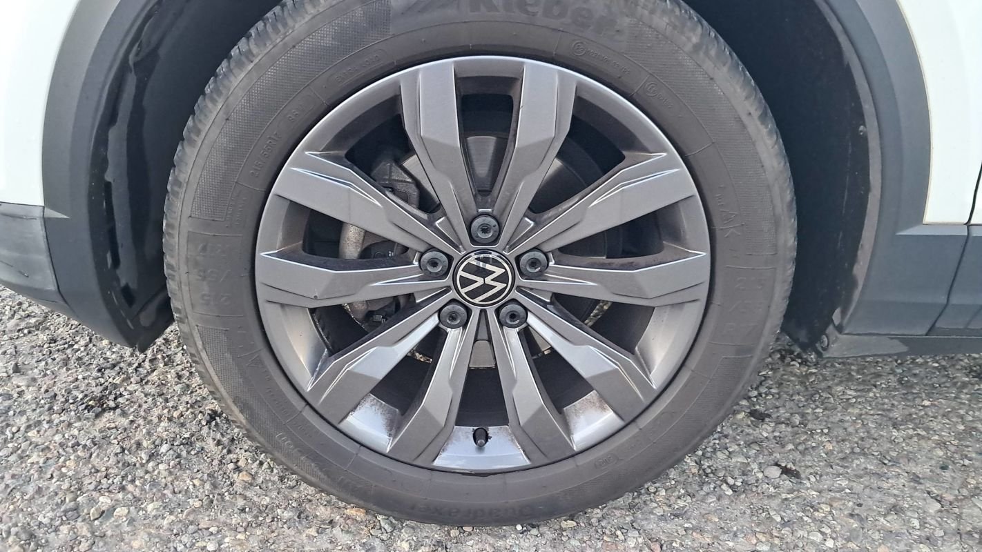 Volkswagen T-Roc - Photo 18