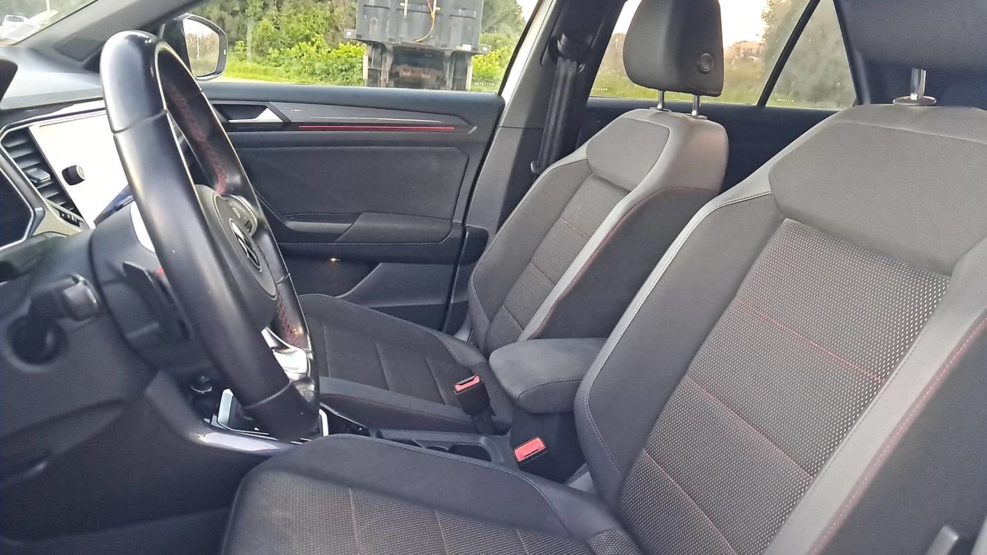 Volkswagen T-Roc - Photo 27
