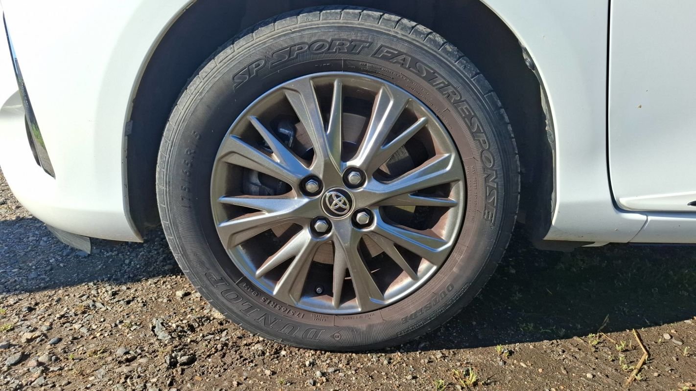 Toyota Yaris - Photo 18
