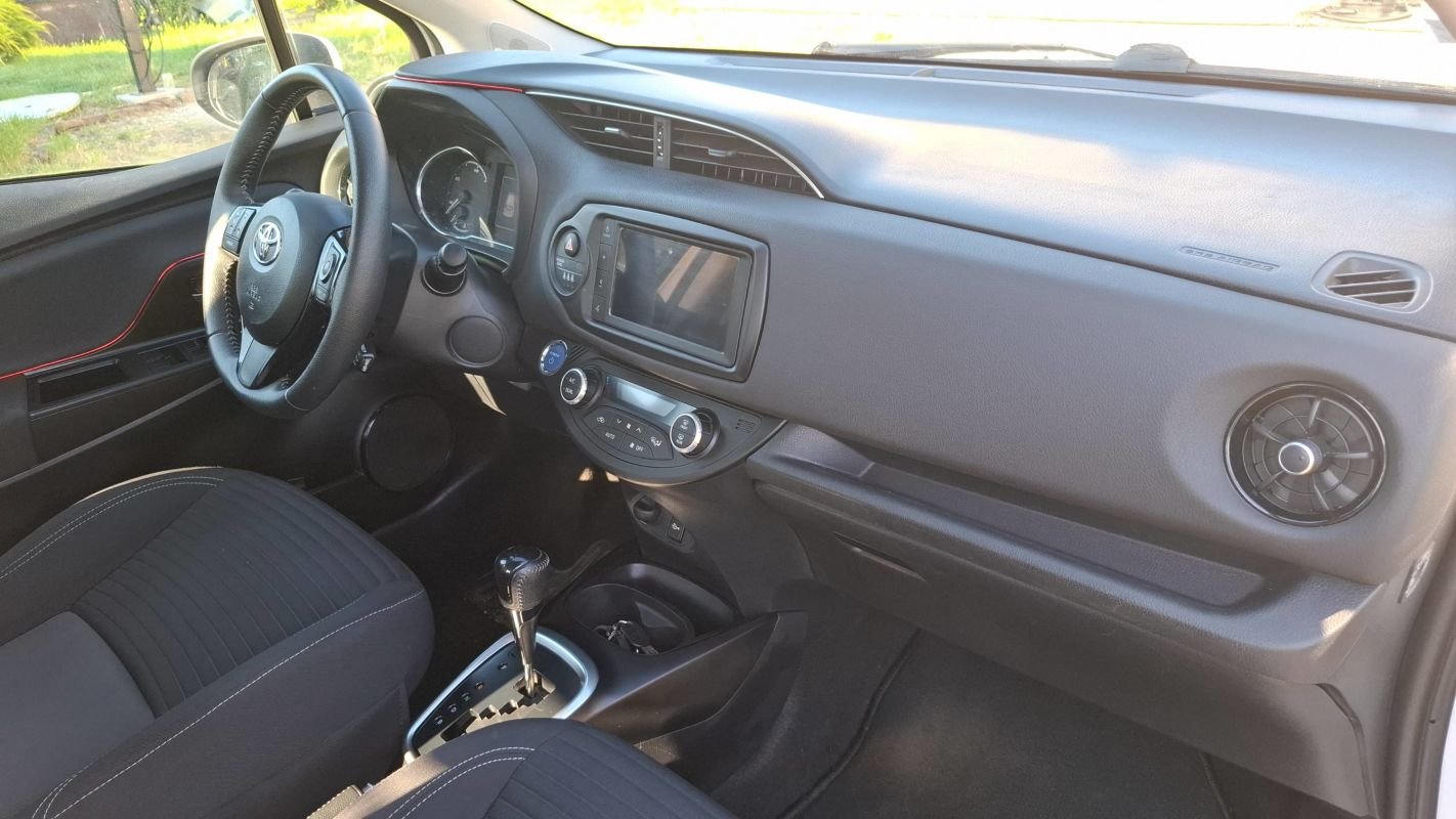 Toyota Yaris - Photo 10