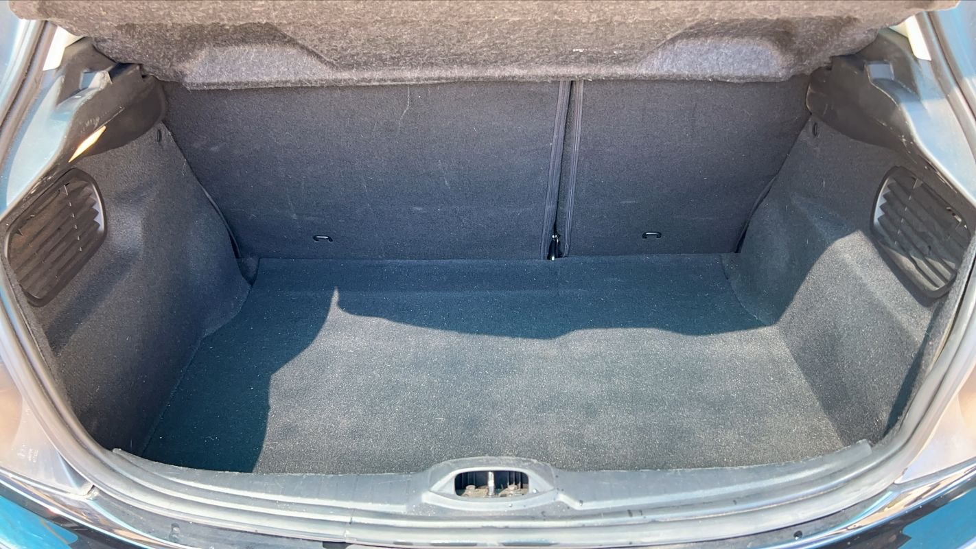 Peugeot 208 - Photo 14