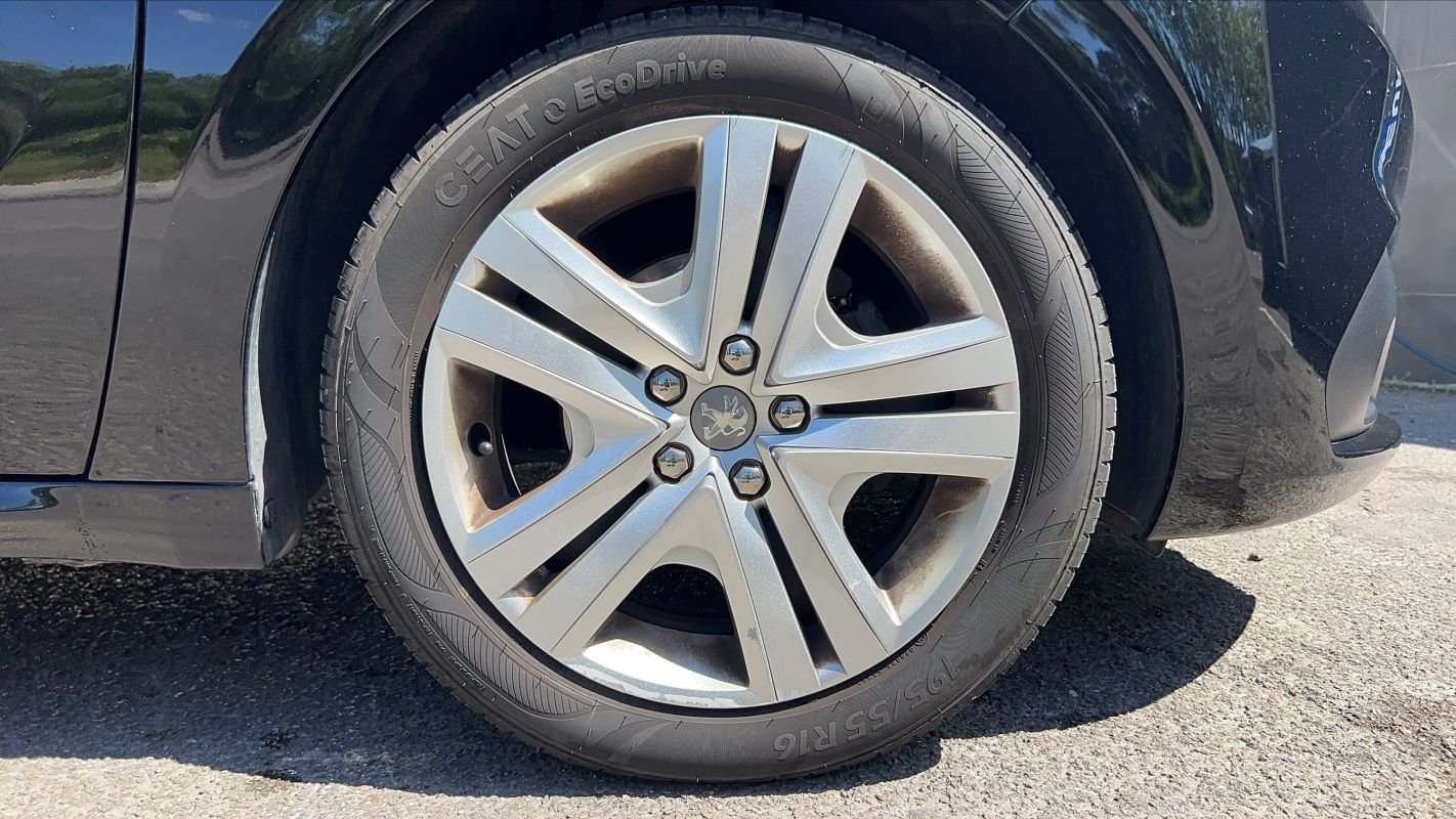 Peugeot 208 - Photo 17