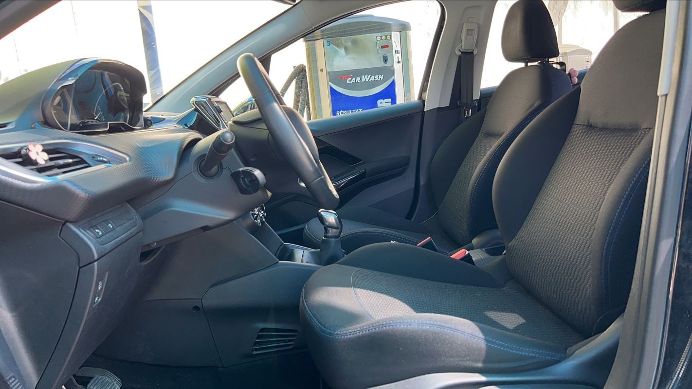 Peugeot 208 - Photo 27