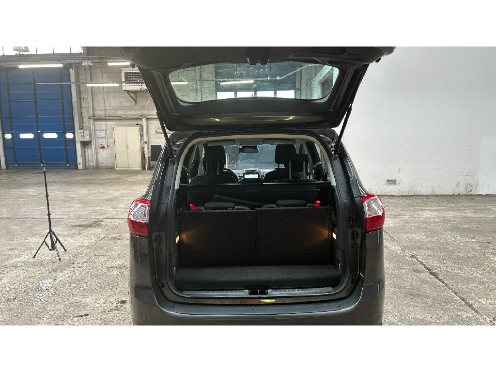 Ford Grand C-Max - Photo 8