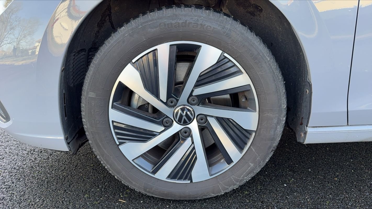 Volkswagen Golf - Photo 18