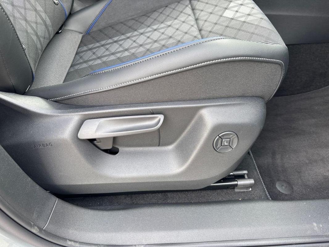 Volkswagen Tiguan - Photo 14