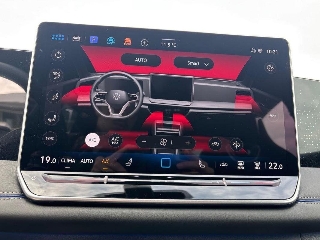 Volkswagen Tiguan - Photo 19