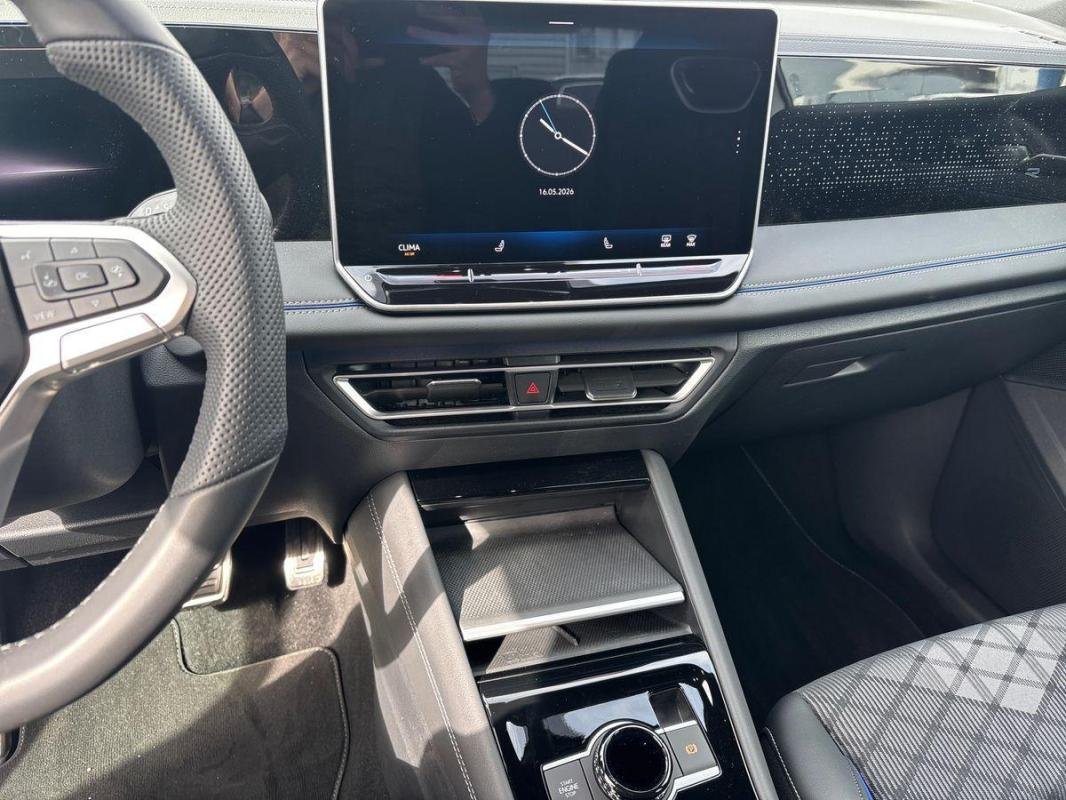 Volkswagen Tiguan - Photo 10