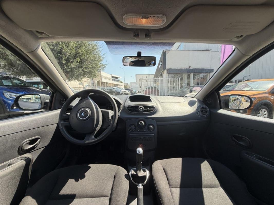Renault Clio - Photo 16