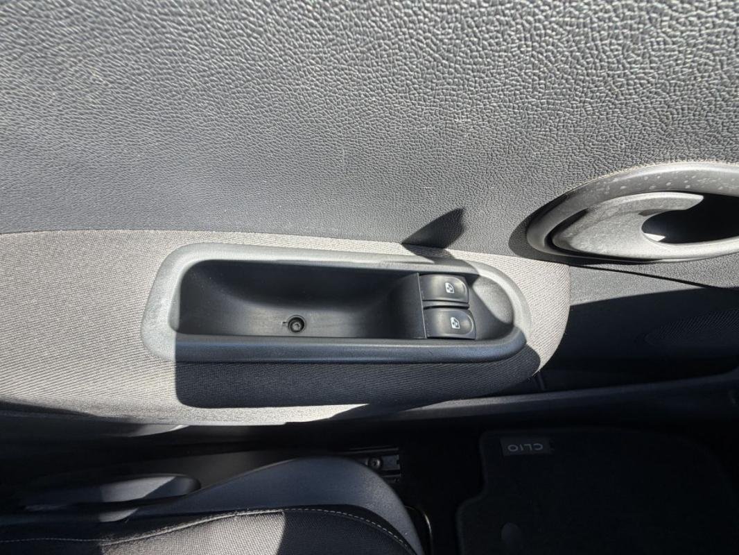 Renault Clio - Photo 19