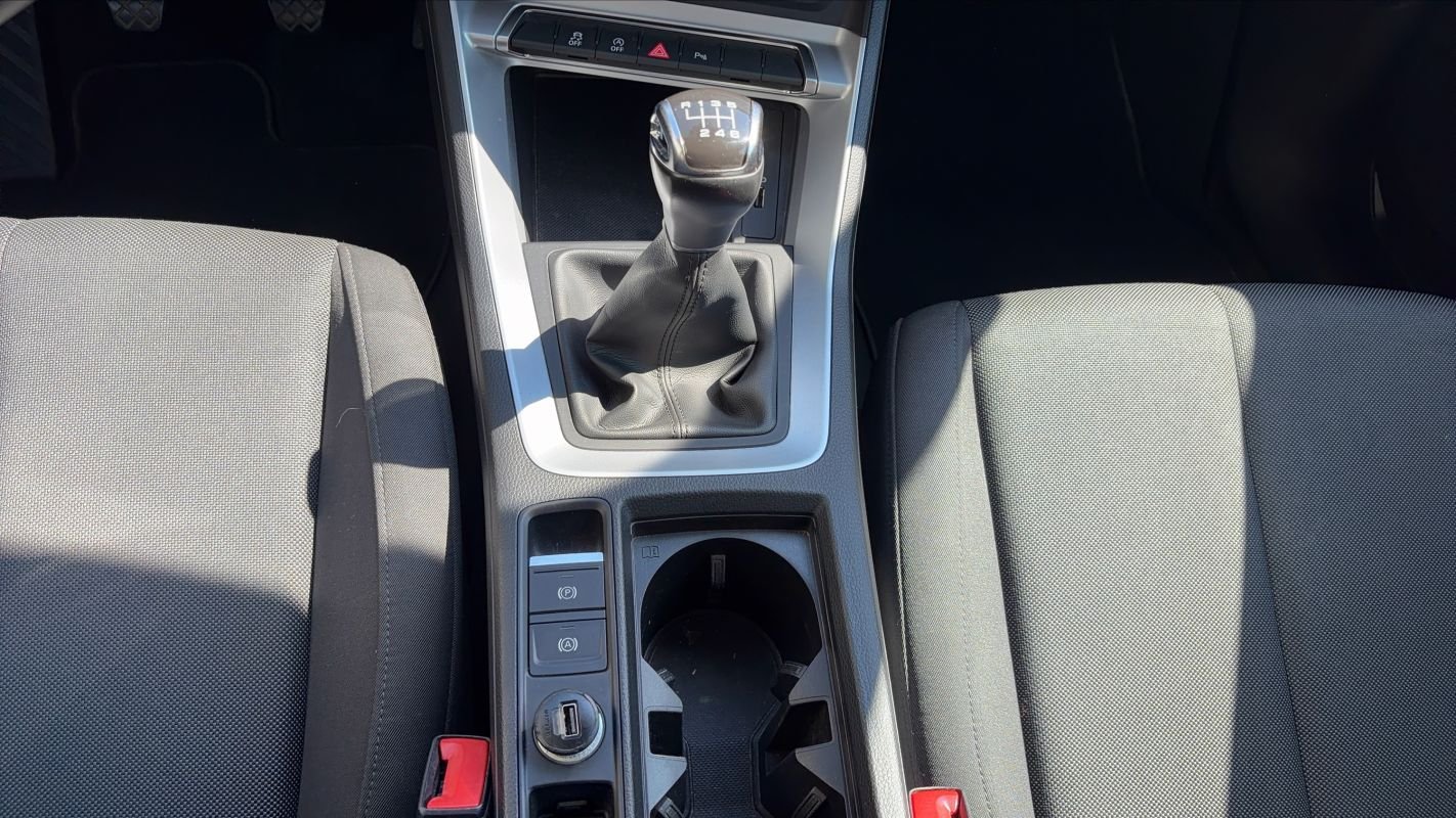 Audi Q3 - Photo 13
