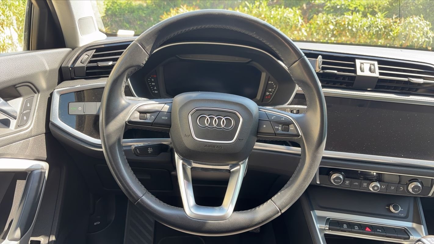 Audi Q3 - Photo 22