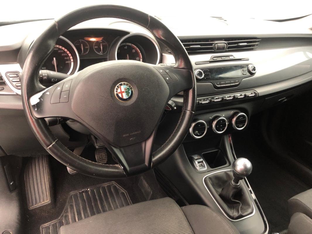 Alfa Romeo Giulietta - Photo 10