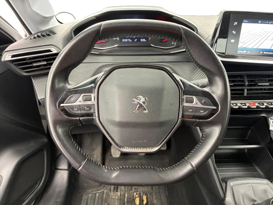 Peugeot 208 affaire - Photo 11