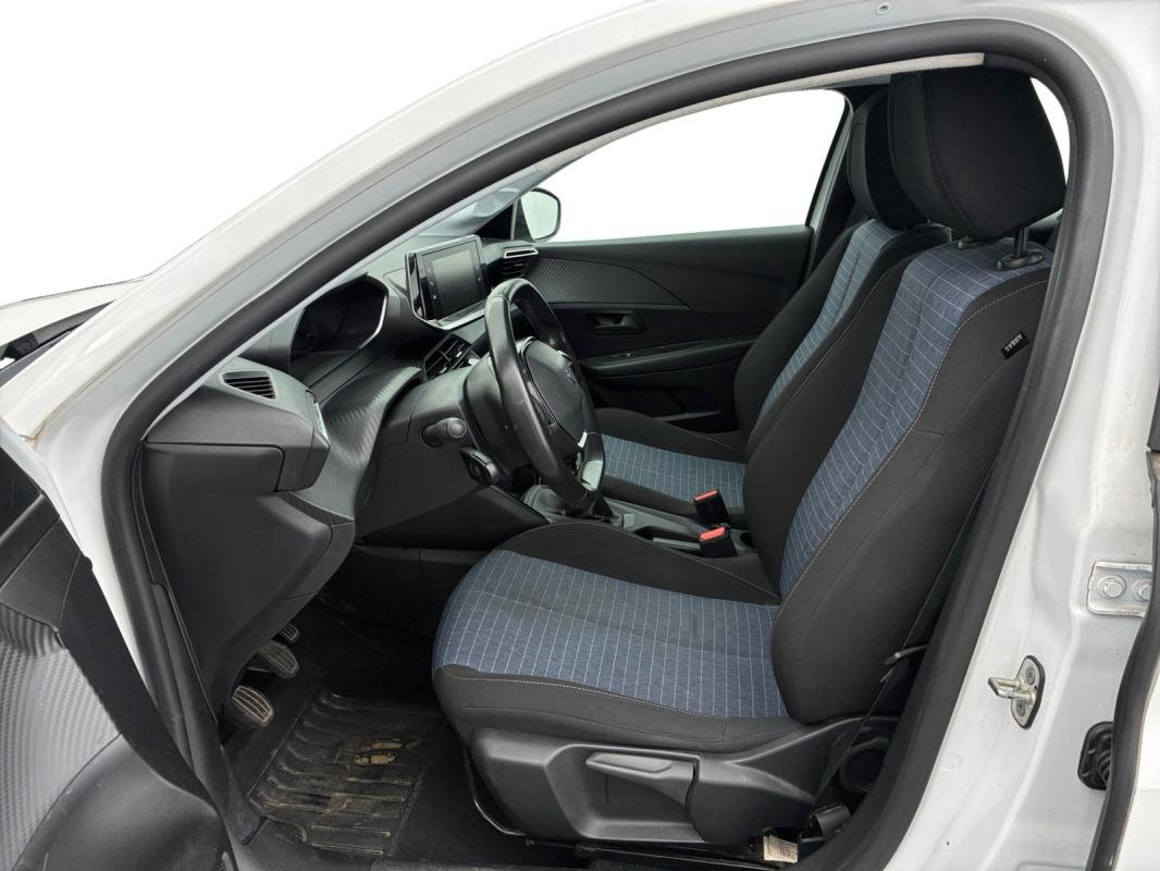 Peugeot 208 affaire - Photo 9