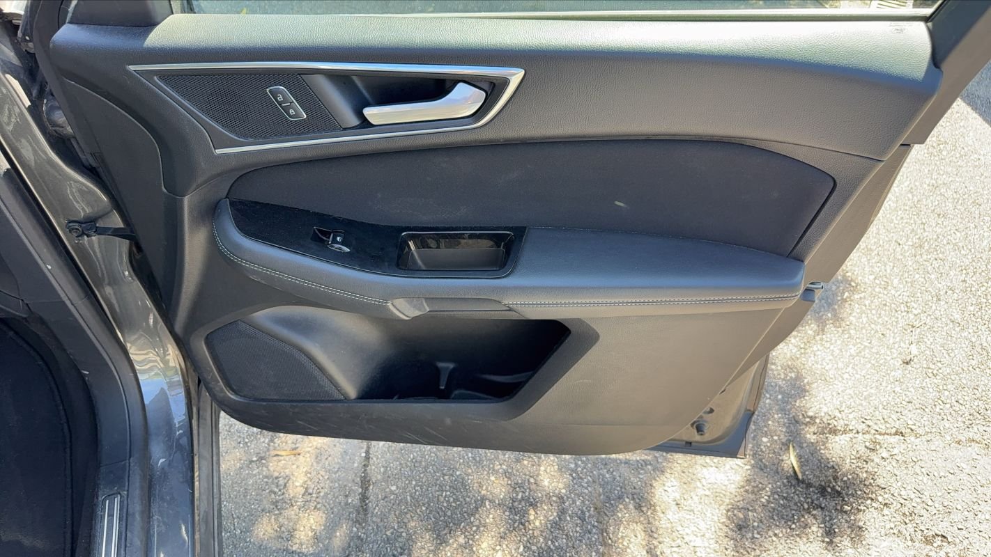 Ford Galaxy - Photo 23