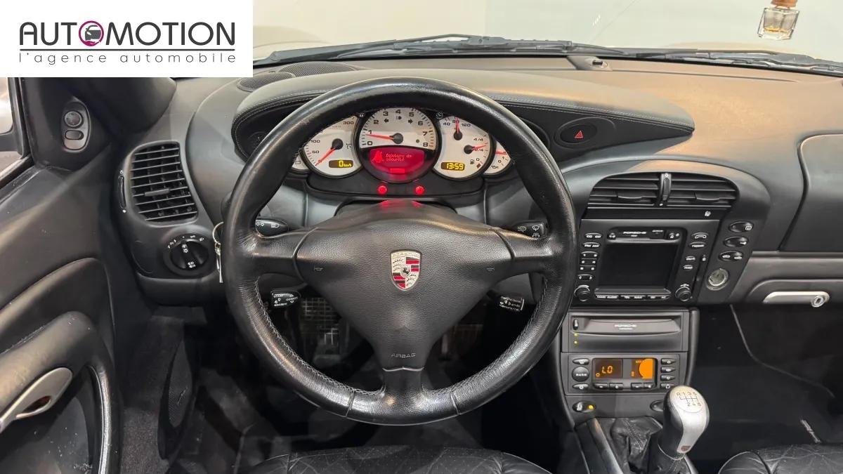 Porsche 911 - Photo 17