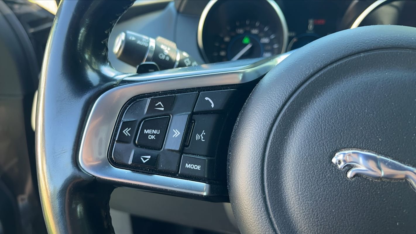 Jaguar F-Pace - Photo 28