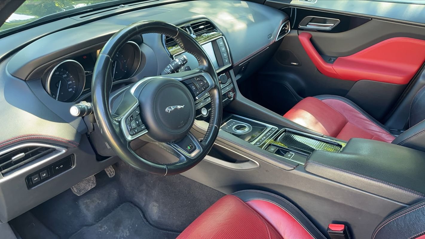 Jaguar F-Pace - Photo 8