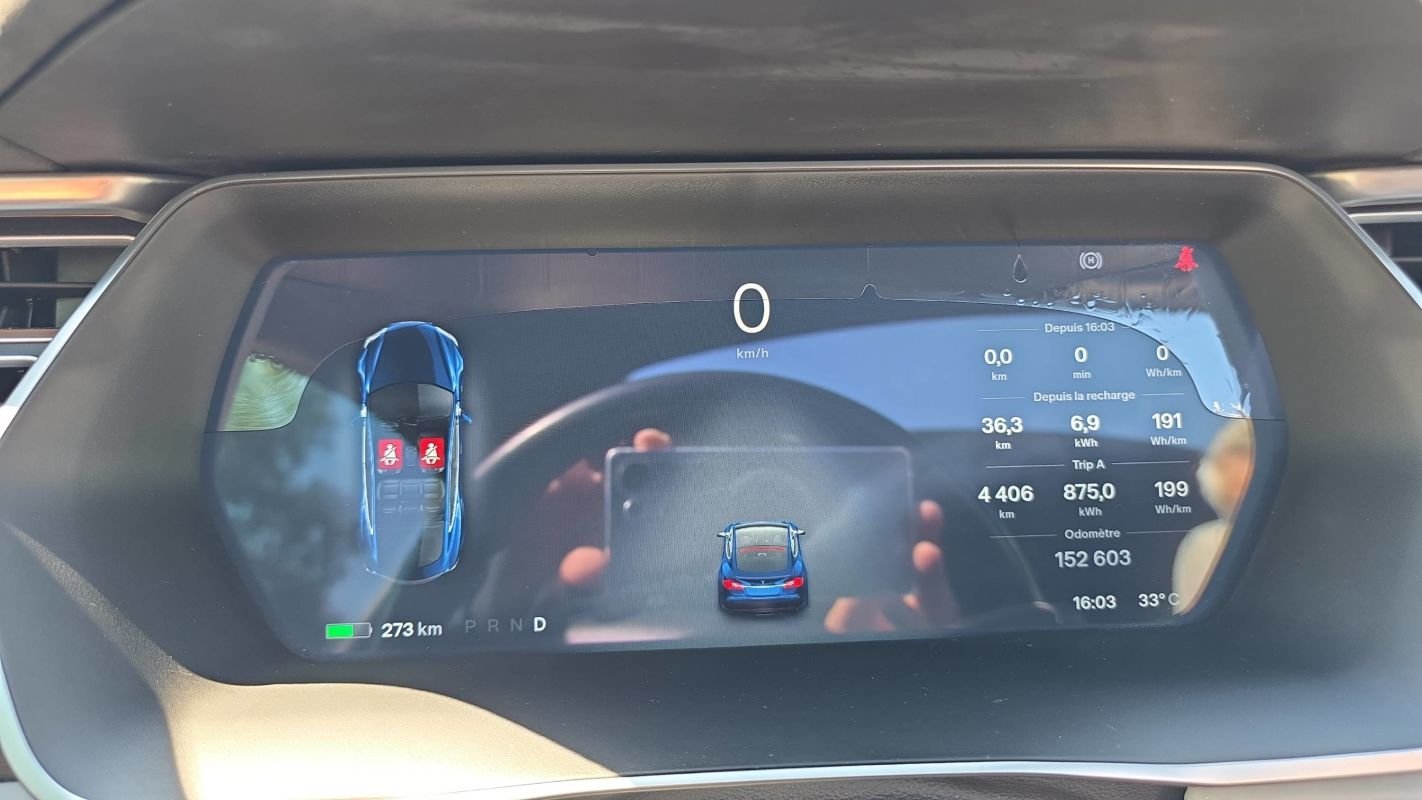 Tesla Model S - Photo 12