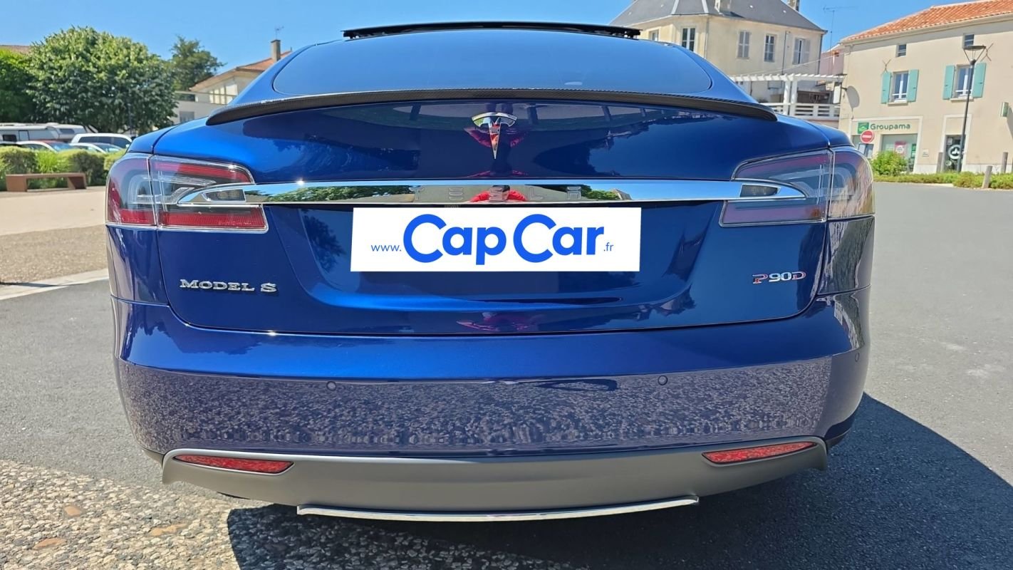 Tesla Model S - Photo 21