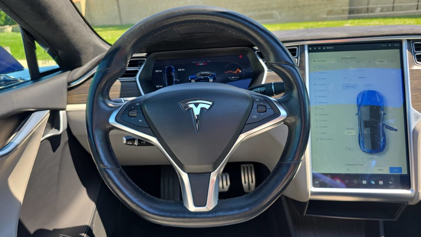 Tesla Model S - Photo 23