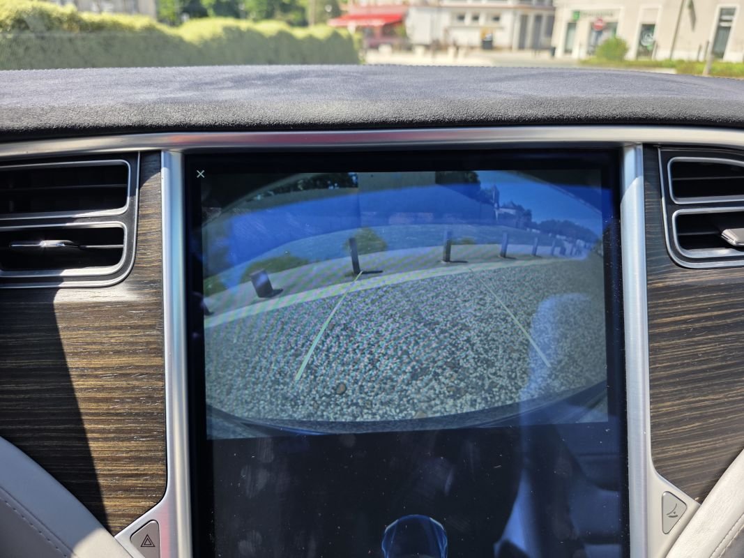 Tesla Model S - Photo 29