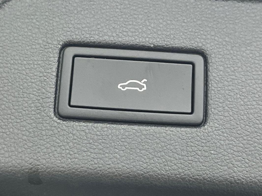 Volkswagen Touran - Photo 35