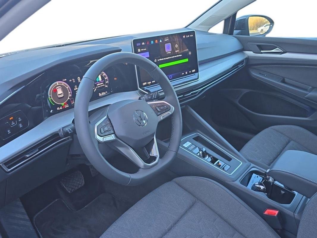 Volkswagen Golf - Photo 8