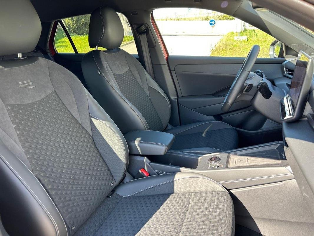 Volkswagen T-Roc - Photo 13