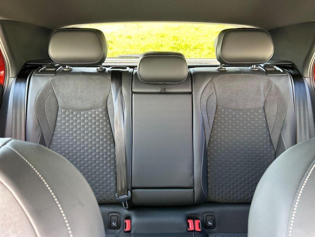 Volkswagen T-Roc - Photo 22