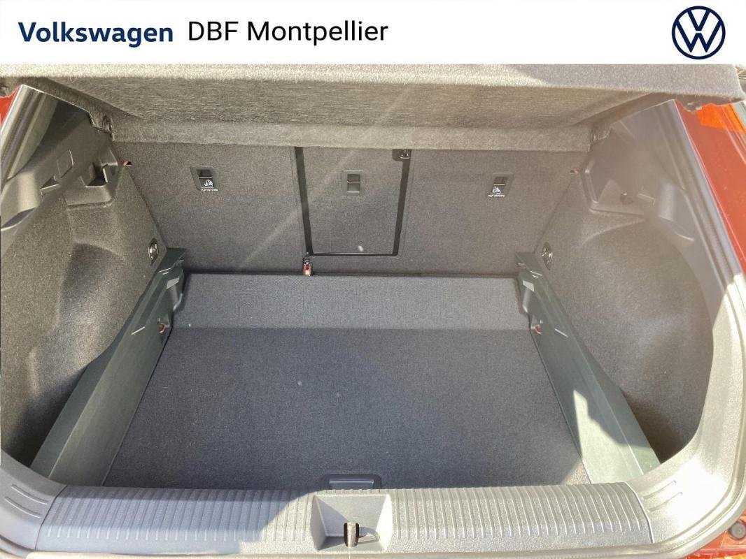Volkswagen T-Roc - Photo 26