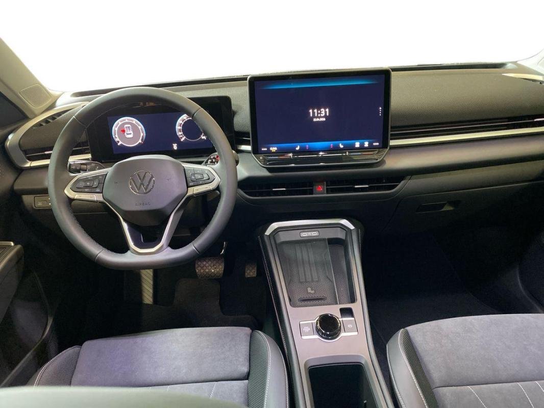 Volkswagen T-Roc - Photo 24