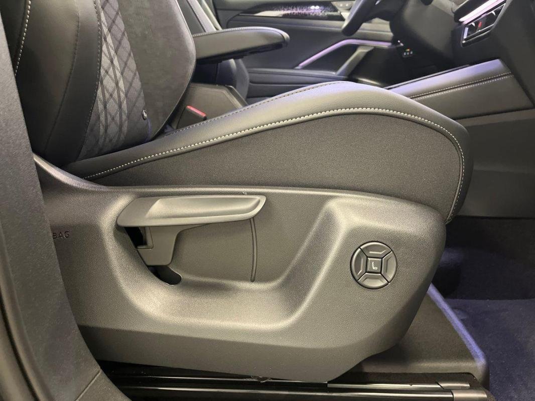 Volkswagen Tiguan - Photo 14