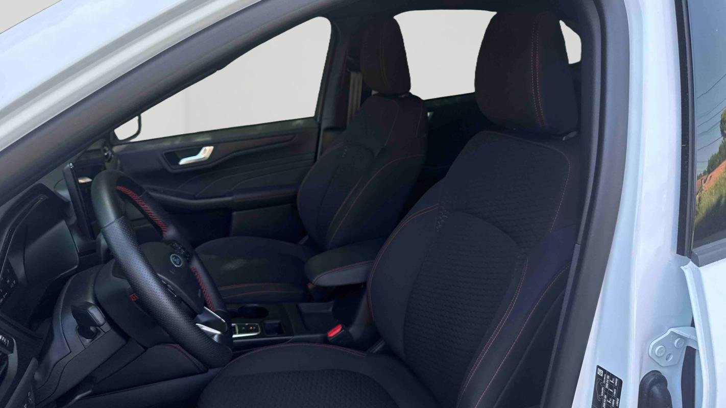 Ford Kuga - Photo 11