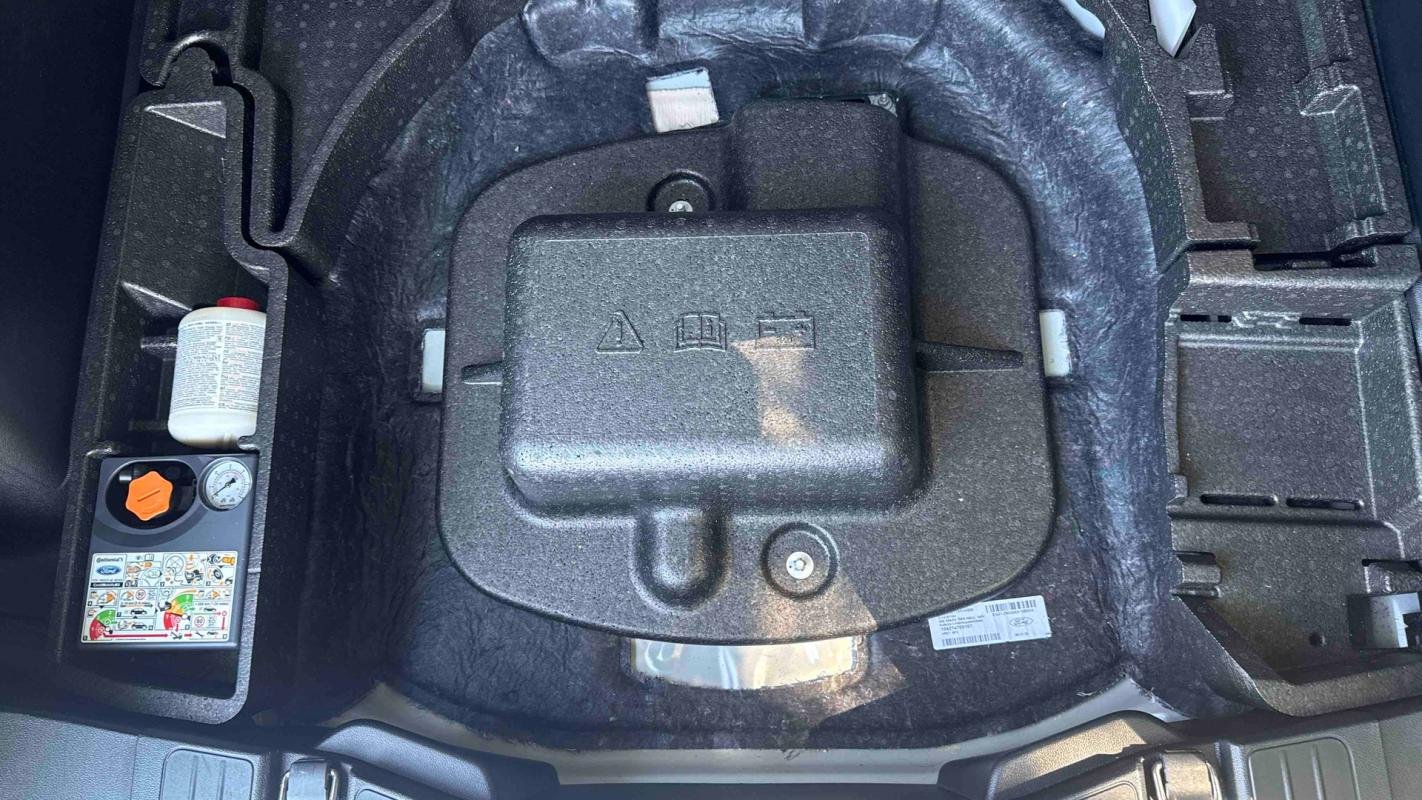 Ford Kuga - Photo 15