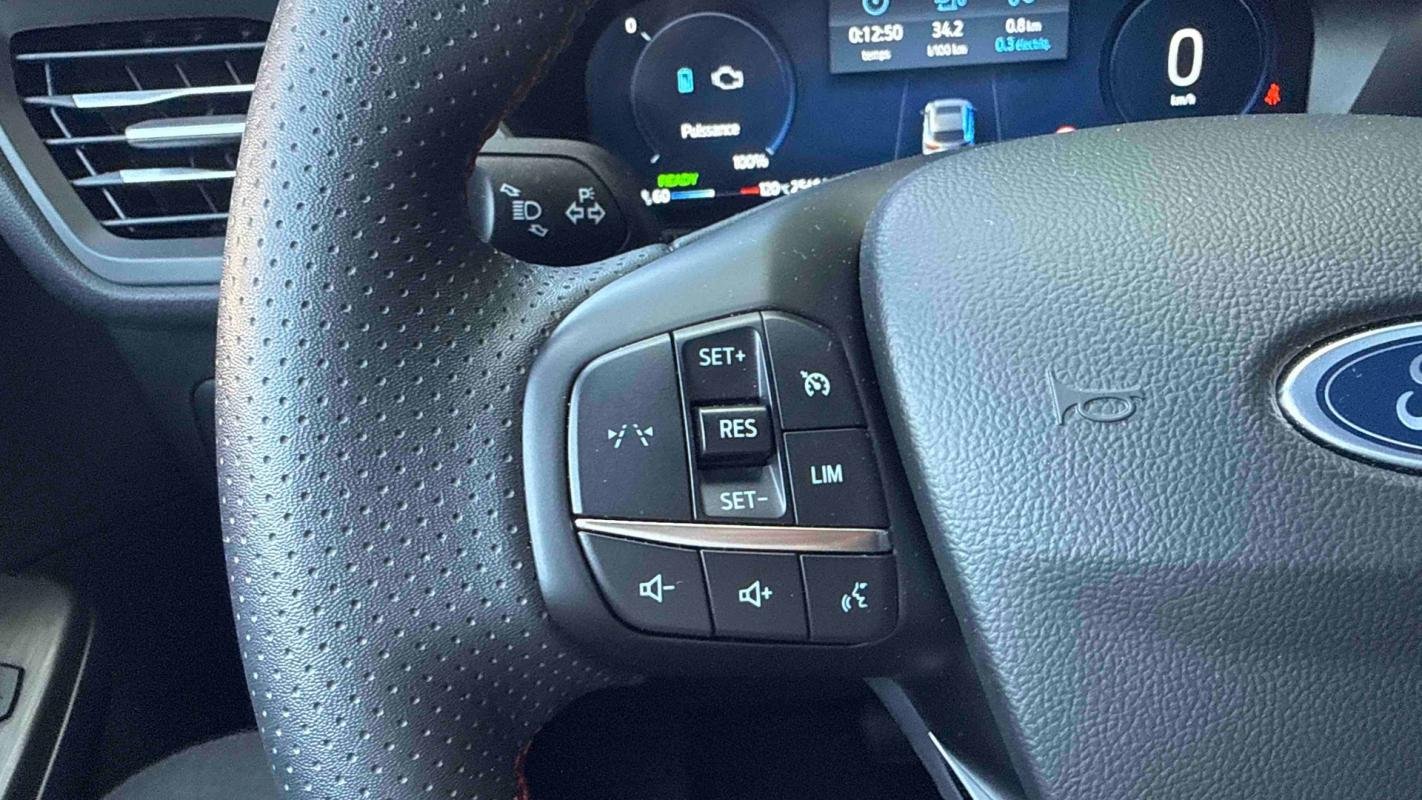 Ford Kuga - Photo 18