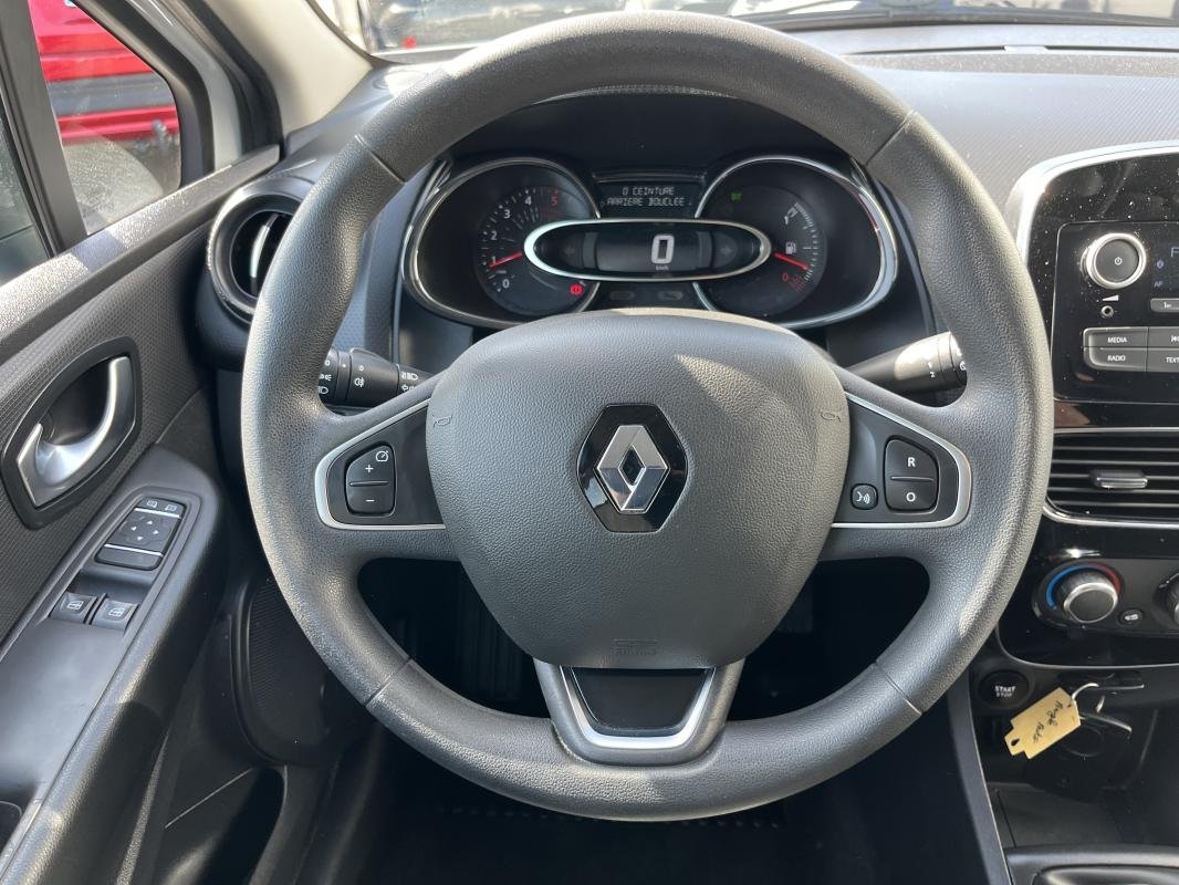 Renault Clio - Photo 17