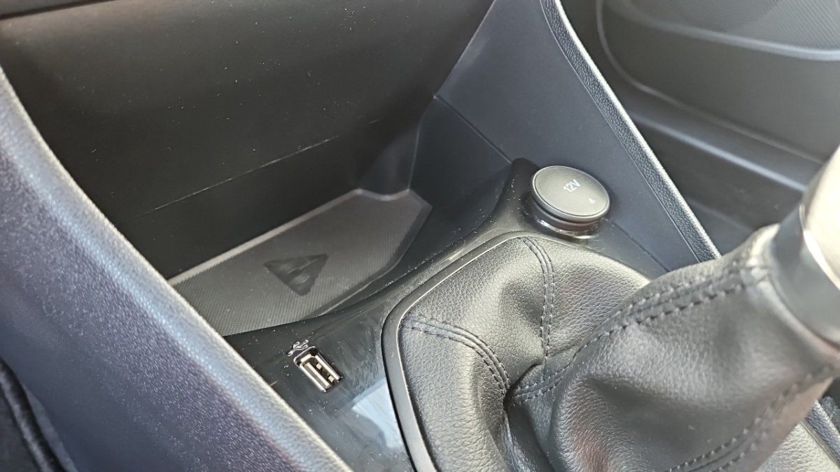 Ford Fiesta - Photo 24