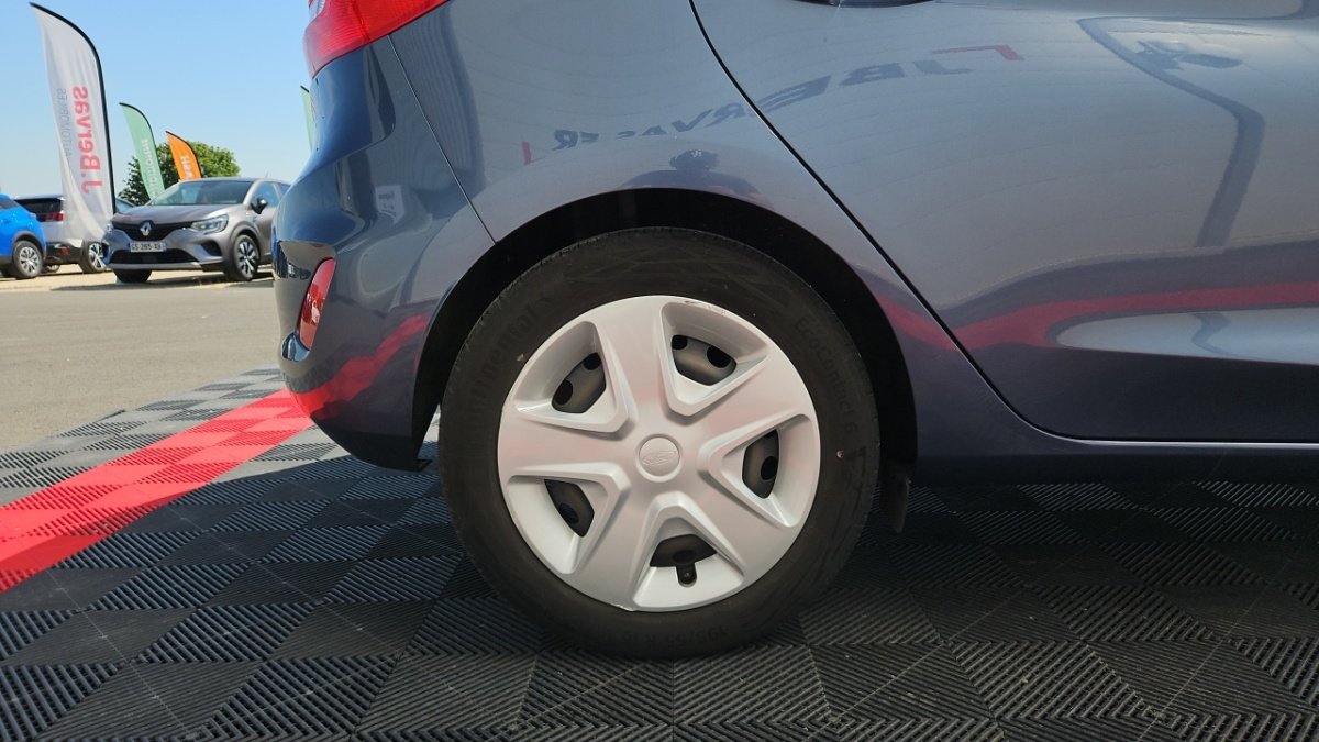 Ford Fiesta - Photo 8