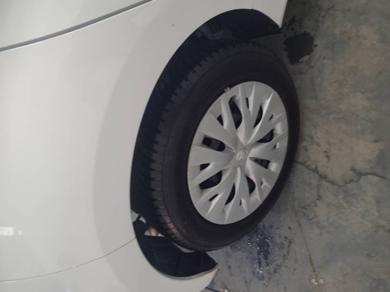 Toyota Yaris - Photo 16