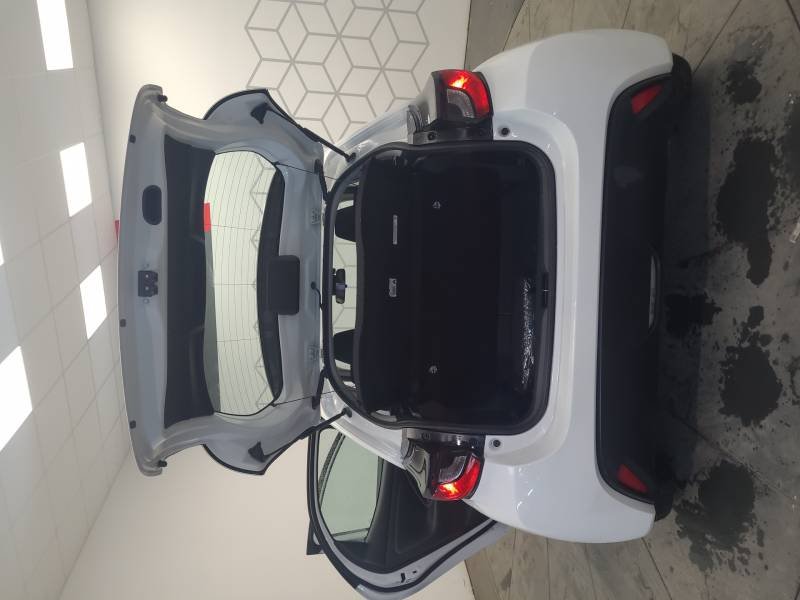 Toyota Yaris - Photo 17