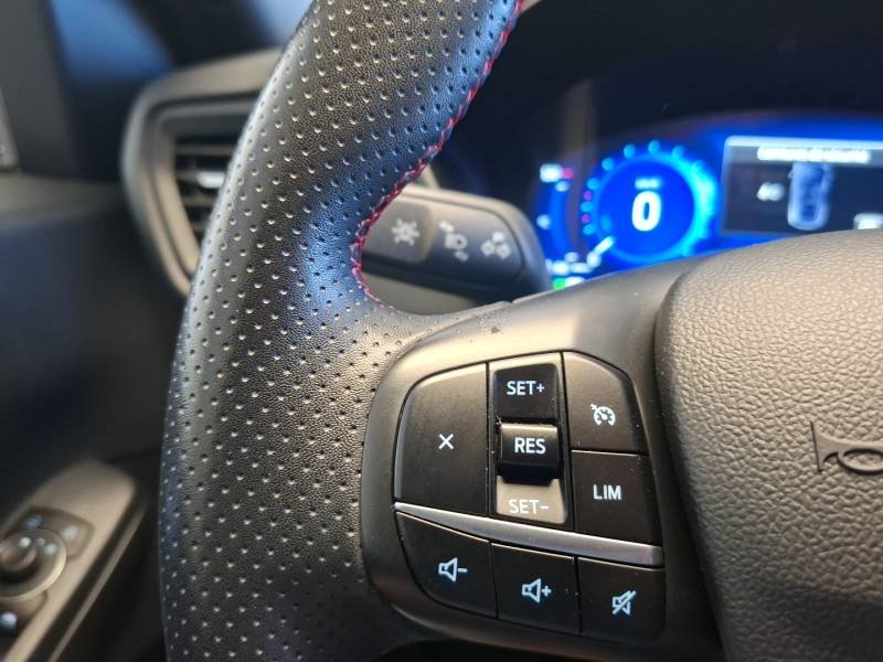 Ford Kuga - Photo 18