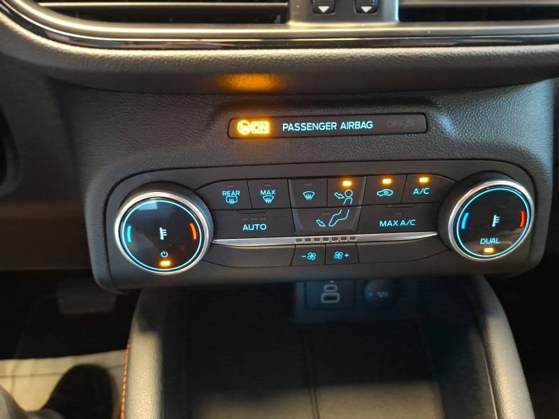 Ford Kuga - Photo 24
