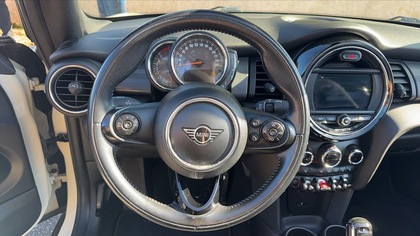 Mini Cabrio - Photo 23