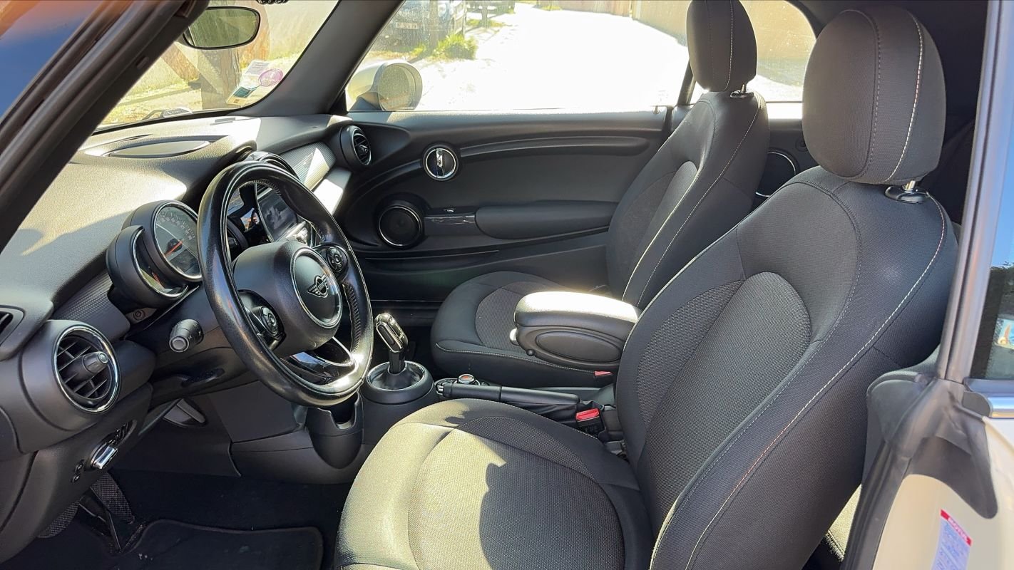 Mini Cabrio - Photo 25