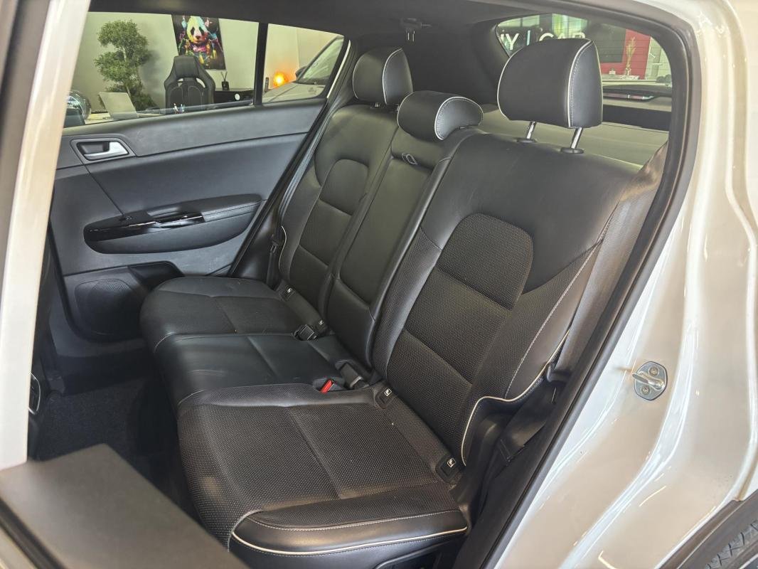 Kia Sportage - Photo 14