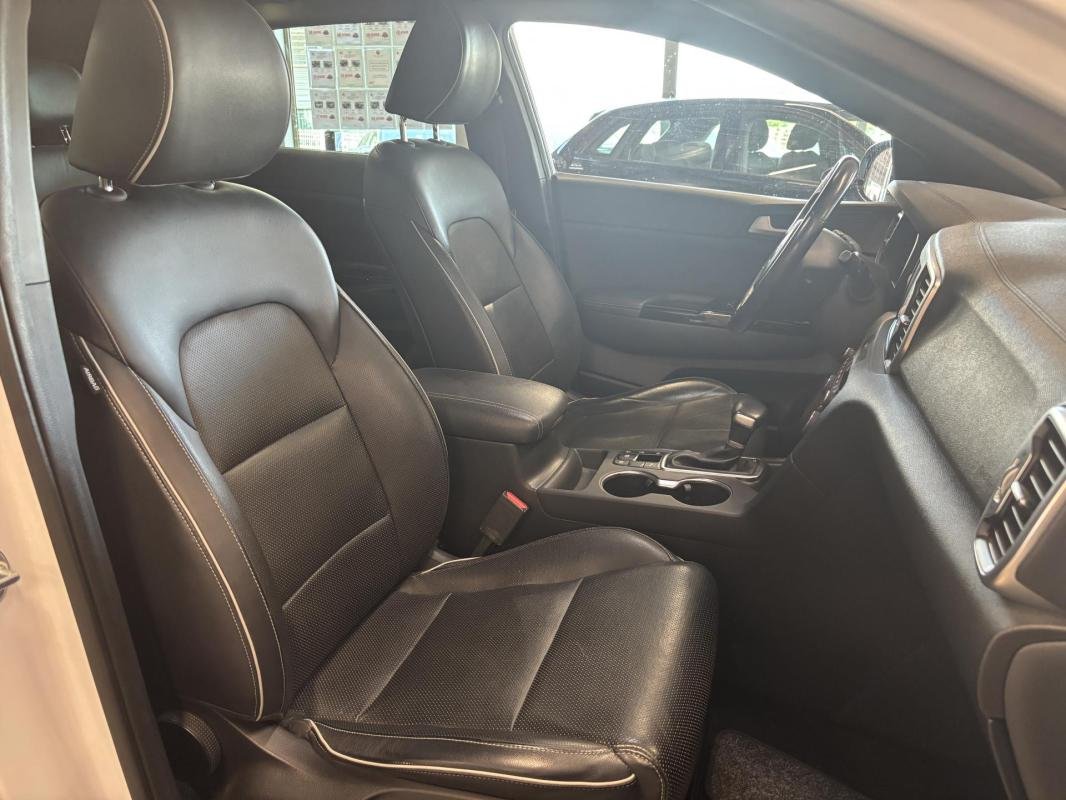 Kia Sportage - Photo 9
