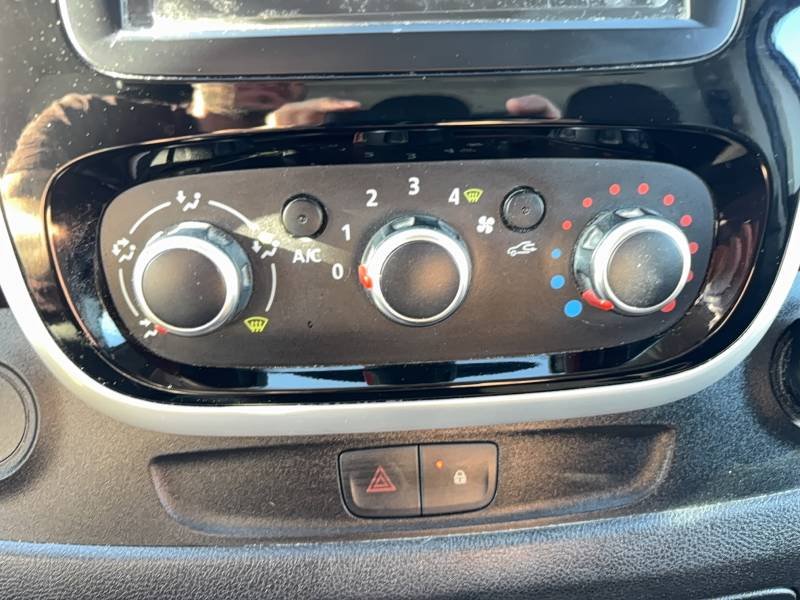 Renault Trafic - Photo 42